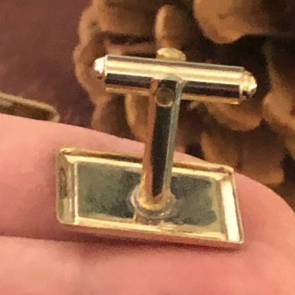 Vintage men’s golden marble cuff link tie bar set